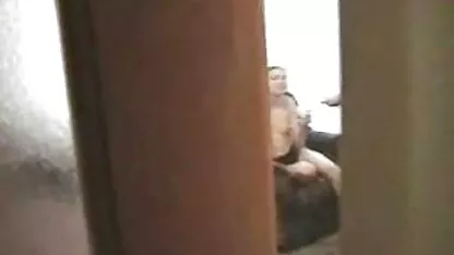 بورن با سبزه: مردی به زور یک زن باریک را می فیلم سکس مادر بزرگ گیرد