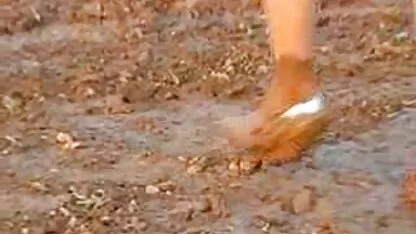 نوجوان ناز عکس مادر سکسی یک خروس کتک می خورد